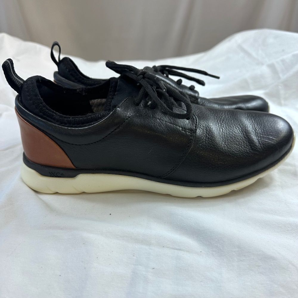 Johnston and Murphy sheepskin leather do with sneakers shoe men's size 9